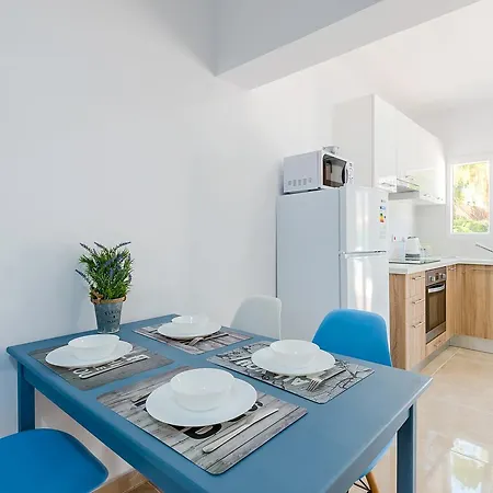 Apartamento Color Cyprus Amozoniu Oroklini