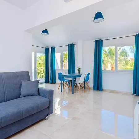 Apartamento Color Cyprus Amozoniu
