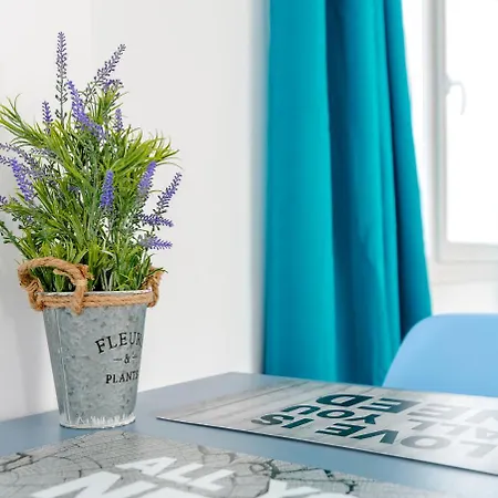 Color Cyprus Amozoniu דירה בורוקליני