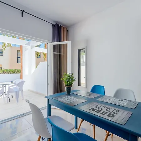 Color Cyprus Amozoniu דירה בורוקליני